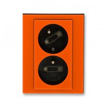5513H-C02357 66  Zásuvka dvojnásobná s ochrannými kolíky, s clonkami, s natočenou dutinou, oranžová / kouřová černá